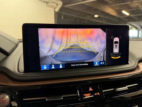 Certified 2025 Acura MDX SH-AWD w/ Technology Package image 37