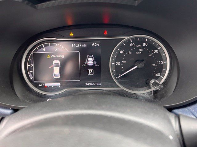 Used 2025 Nissan Versa SV FWD image 6