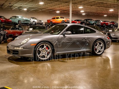 Used 2005 Porsche 911 Carrera S RWD image 4