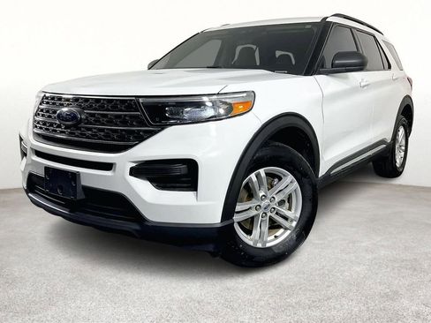 Used 2022 Ford Explorer XLT image 15