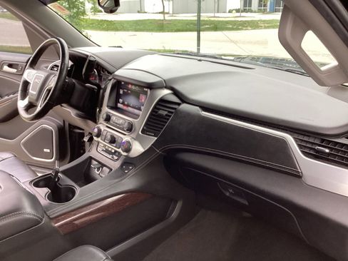 Used 2015 GMC Yukon SLT AWD/4WD image 26