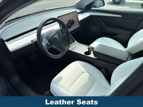 Used 2022 Tesla Model 3 RWD image 5