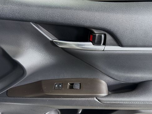 Used 2023 Toyota Camry XSE image 31