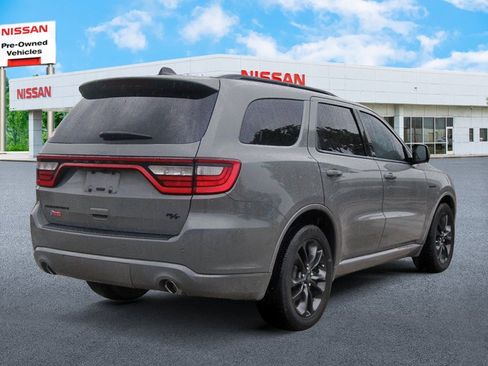 Used 2024 Dodge Durango R/T w/ Blacktop Package RWD image 4