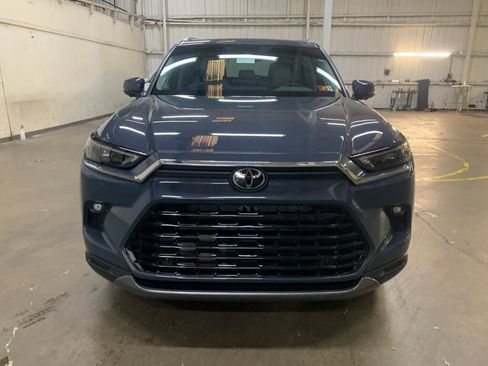 Used 2024 Toyota Grand Highlander Limited image 8