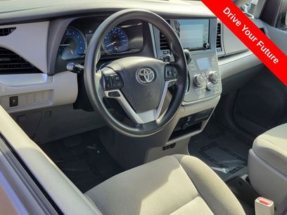 Used 2020 Toyota Sienna L w/ Carpet Mat Package