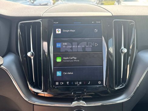 Used 2025 Volvo XC60 B5 Core w/ Climate Package image 23