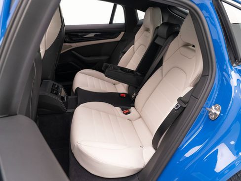 Used 2025 Porsche Panamera 4S image 31
