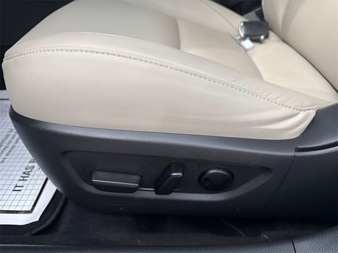 Used 2024 MAZDA CX-30 AWD 2.5 S w/ Preferred Package image 17