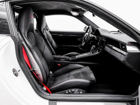 Used 2015 Porsche 911 GT3 image 39