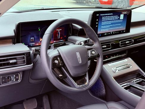 New 2026 Lincoln Aviator Reserve AWD/4WD image 15