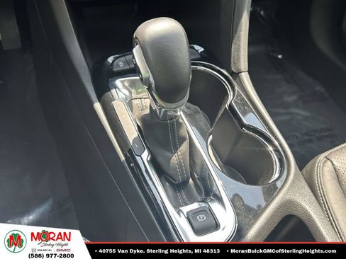 Certified 2022 Buick Encore GX Essence FWD image 28