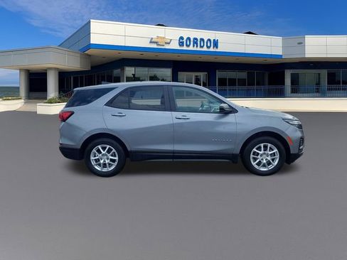 Used 2024 Chevrolet Equinox LS w/ LS Convenience Package image 7