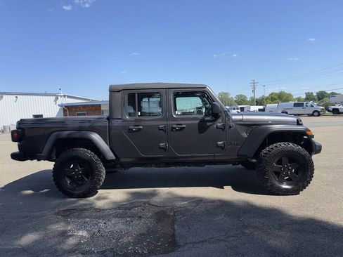 Used 2020 Jeep Gladiator Sport w/ Trailer Tow Package AWD/4WD image 6