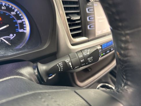 Used 2018 Toyota Highlander XLE image 25