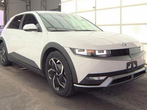 Used 2023 Hyundai Ioniq 5 SEL image 2