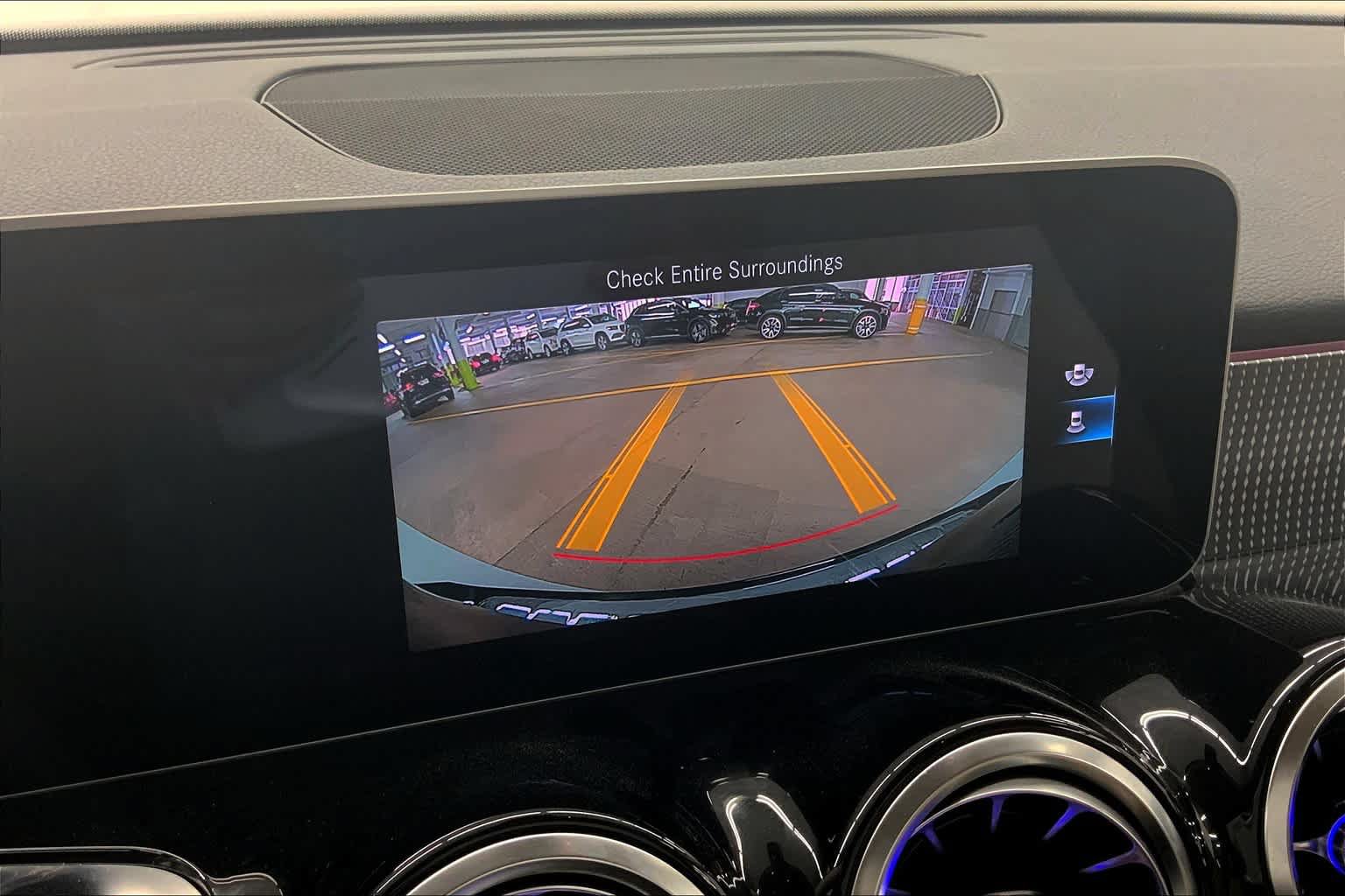 Used 2020 Mercedes-Benz GLB 250 image 24