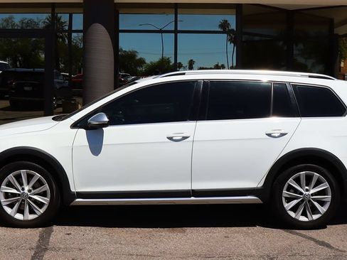 Used 2019 Volkswagen Golf Alltrack S AWD/4WD image 8