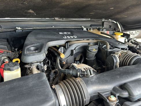 Used 2021 Jeep Gladiator Overland w/ Popular Equipment Package image 29