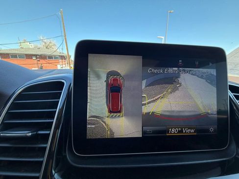 Used 2019 Mercedes-Benz GLE 400 4MATIC w/ Premium 1 Package image 36