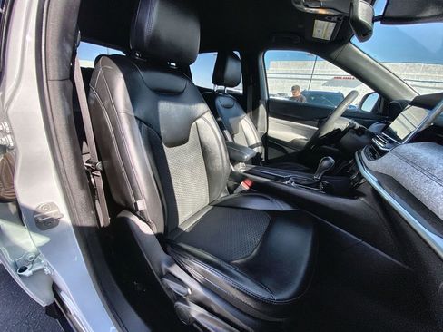 Used 2023 Jeep Compass Latitude image 18