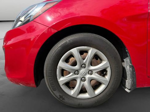 Used 2013 Hyundai Accent GS FWD image 9