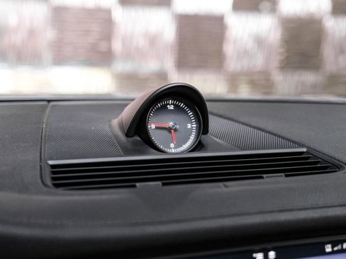 Used 2018 Porsche Panamera 4 image 25