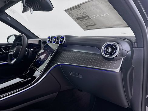 New 2026 Mercedes-Benz GLC 300 image 32