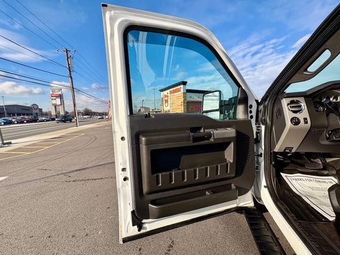 Used 2015 Ford F350 Lariat image 18