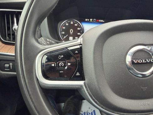 Used 2019 Volvo XC60 T5 Inscription w/ Protection Package Premier AWD/4WD image 18