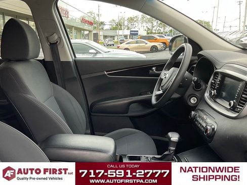 Used 2020 Kia Sorento AWD V6 image 13