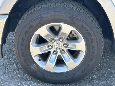 Used 2020 RAM 1500 Laramie AWD/4WD image 9