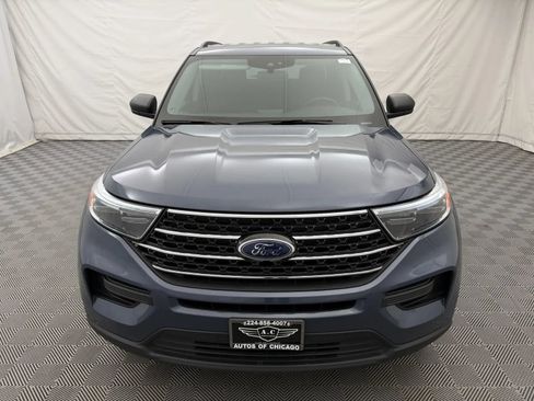Used 2021 Ford Explorer XLT AWD/4WD image 3