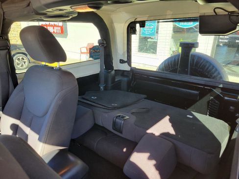 Used 2014 Jeep Wrangler Sport image 5