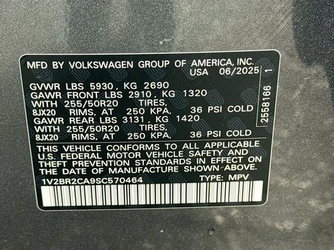 Used 2025 Volkswagen Atlas SEL AWD/4WD image 37