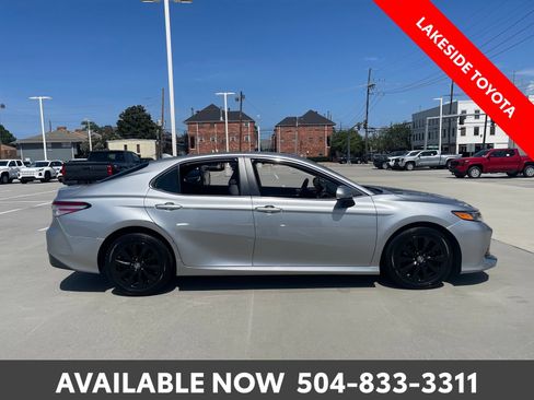 Used 2019 Toyota Camry LE FWD image 6
