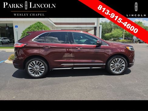 Used 2020 Ford Edge Titanium w/ Equipment Group 301A FWD image 3