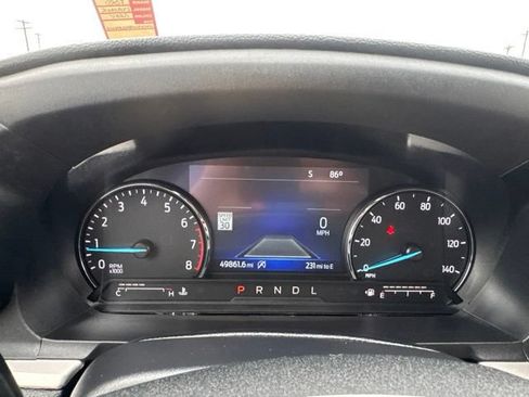 Used 2021 Ford Explorer XLT w/ Equipment Group 202A AWD/4WD image 16