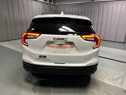 Used 2022 GMC Terrain SLE w/ Driver Convenience Package image 6