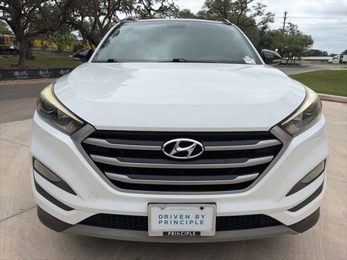 Used 2017 Hyundai Tucson Night w/ Cargo Package FWD image 7