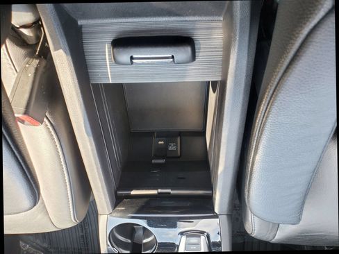Used 2018 Honda Pilot Touring image 33