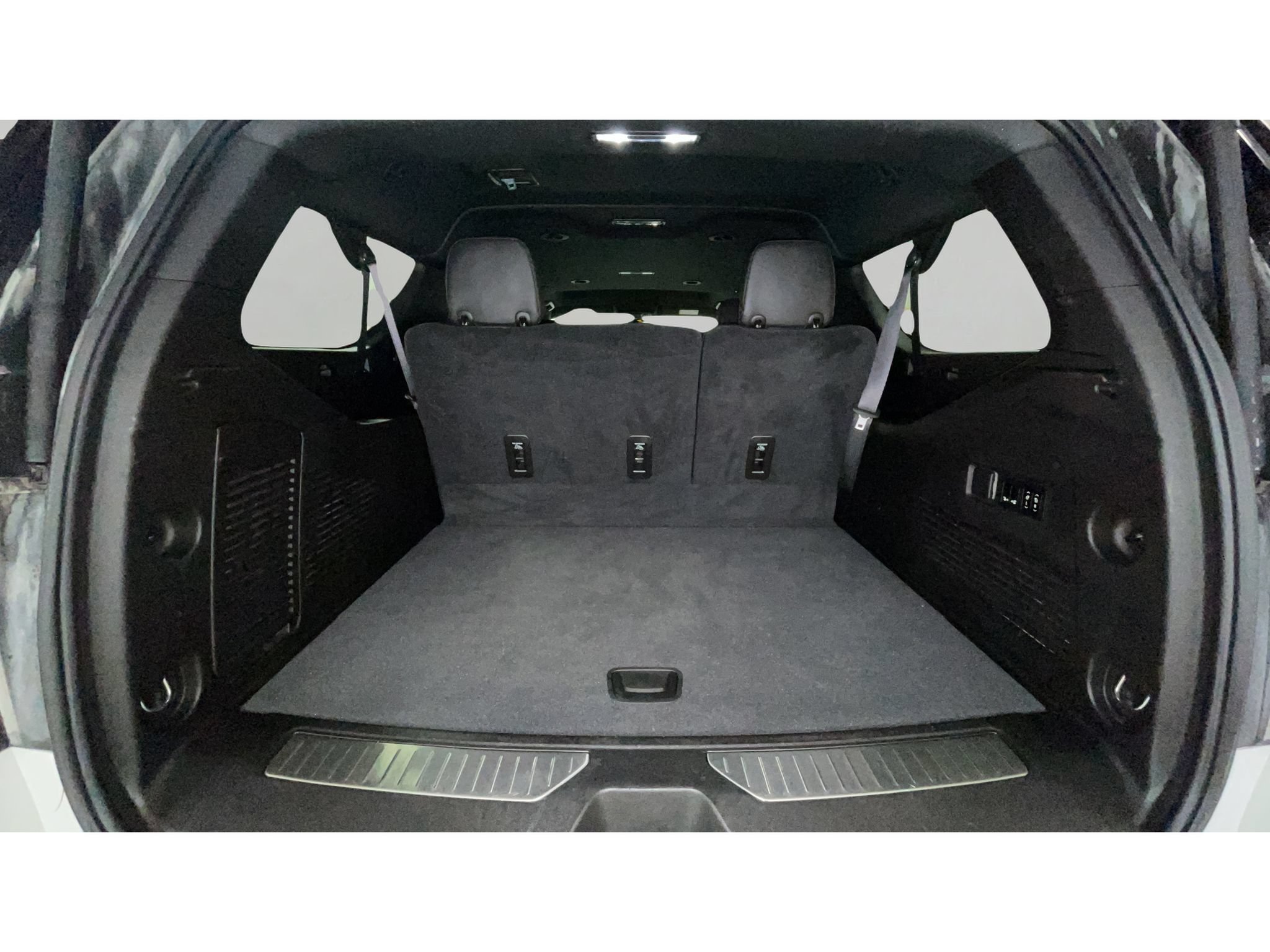 Used 2021 Chevrolet Suburban RST w/ Luxury Package AWD/4WD image 17