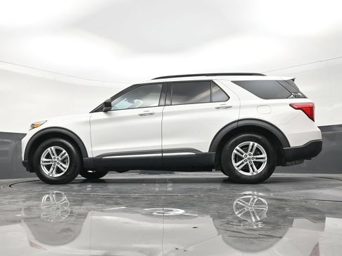 Used 2020 Ford Explorer XLT w/ Equipment Group 202A RWD image 21