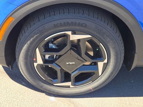 New 2026 Kia Sportage EX w/ EX Panorama Roof Package image 9