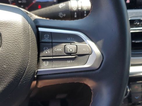 Used 2022 Jeep Compass Limited AWD/4WD image 17