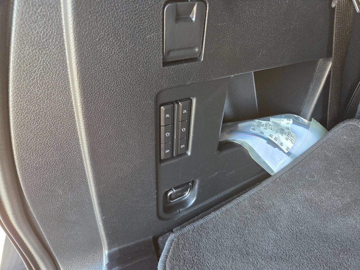 Used 2019 Ford Expedition Limited w/ Equipment Group 303A AWD/4WD image 12