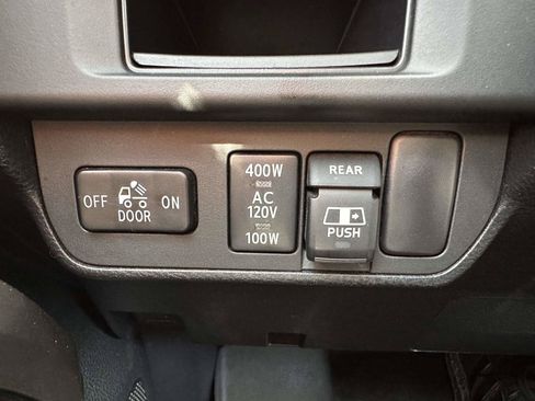 Used 2017 Toyota Tacoma Limited w/ Tow Package AWD/4WD image 16
