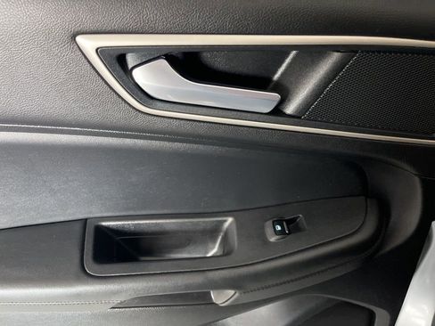 Used 2024 Ford Edge SEL image 54