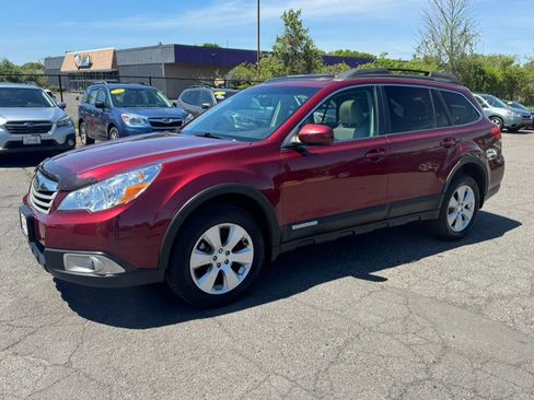 Used 2011 Subaru Outback 2.5i Premium AWD/4WD image 19