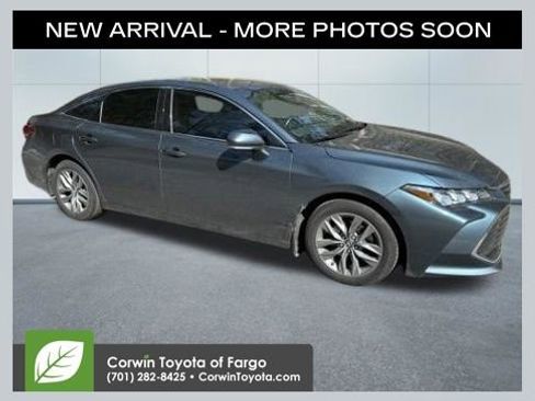 Used 2019 Toyota Avalon XLE w/ Moonroof Package FWD image 1